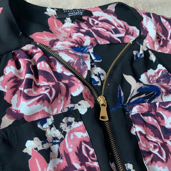 Floral Quarter Zip Top - Picture 3 of 4